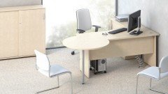 Kompaktowy zestaw mebli biurowych